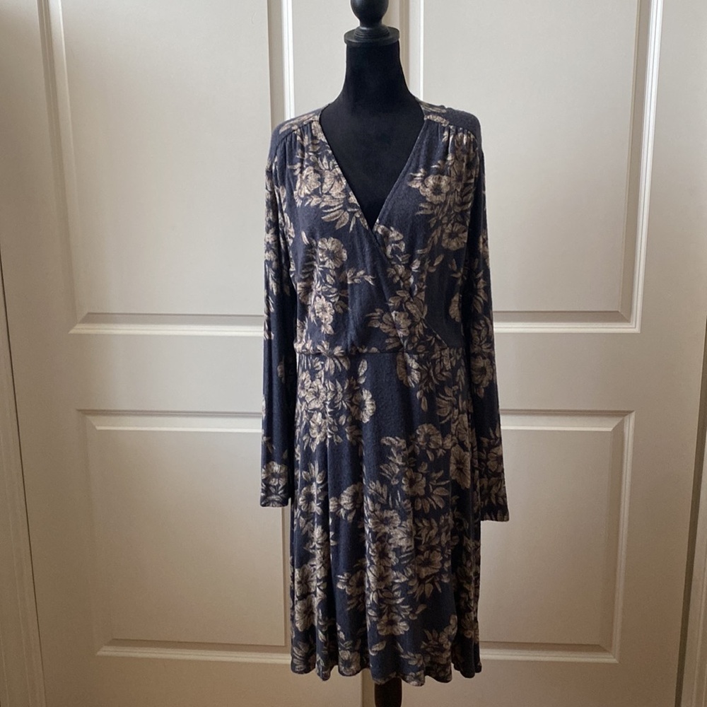 NWT Spense Size XL Blue and Beige Floral Dress